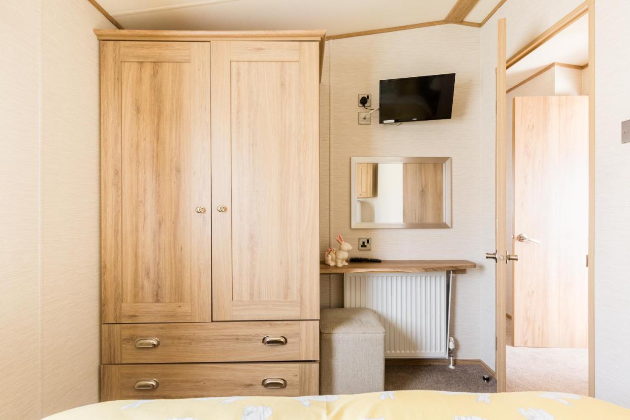 Cottontail Lodge - Hot Tub - Pet Friendly South Cerney Εξωτερικό φωτογραφία