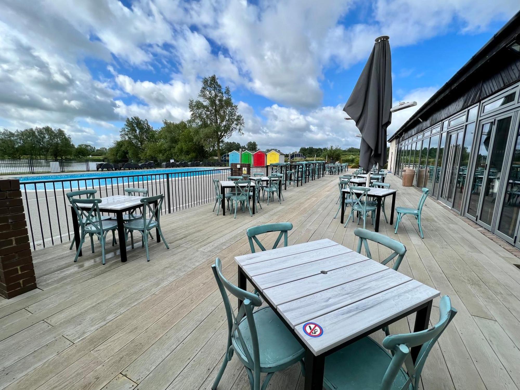 Cottontail Lodge - Hot Tub - Pet Friendly South Cerney Εξωτερικό φωτογραφία